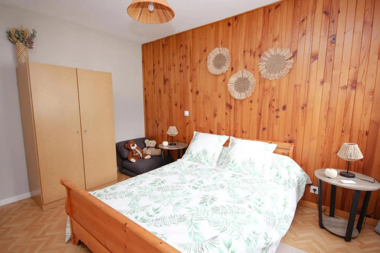 Coquet Appartement Type 2 De 56 M² En Centre Ville Briançon 0*,  Francja